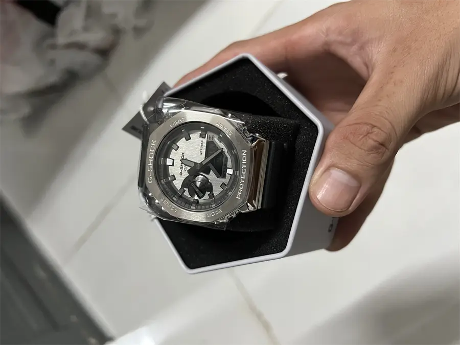 Khách hàng review Đồng hồ G-SHOCK 2100 45.4 mm Nam GM-2100-1ADR 8