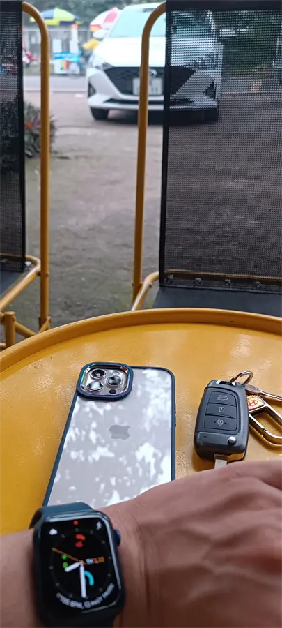 Khách hàng review Đồng hồ thông minh Apple Watch S6 LTE 44mm viền nhôm dây silicone 2