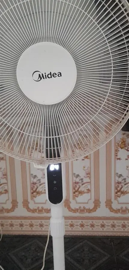 Khách hàng review Quạt đứng Midea DC inverter FS40-19PRD 1