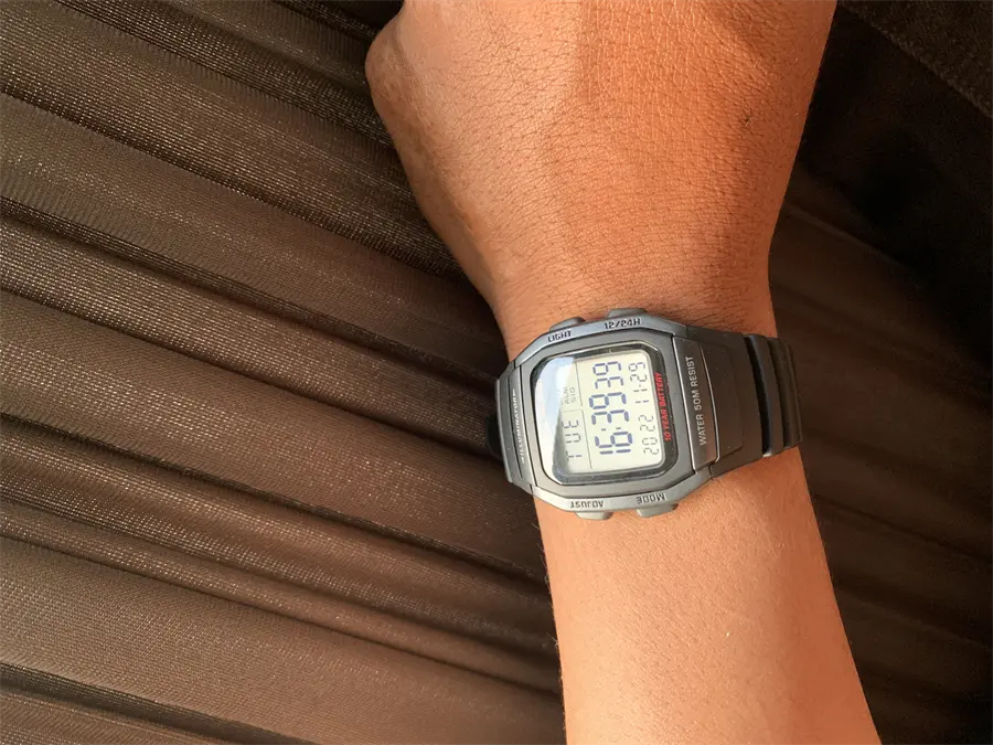 Khách hàng review Đồng hồ CASIO Timeless 35.7 mm Nam W-96H-1BVDF 1