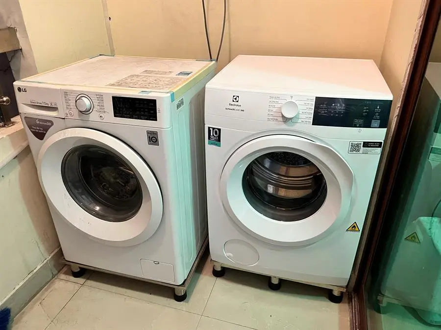 Khách hàng review Máy sấy thông hơi Electrolux UltimateCare 7.5 kg EDV754H3WB 15