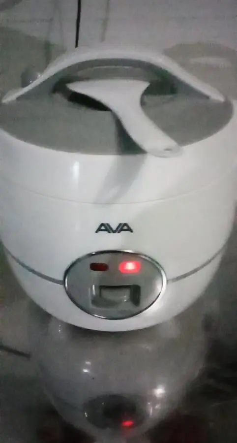 Khách hàng review Nồi cơm nắp gài AVA 1 lít JRC-100P 10