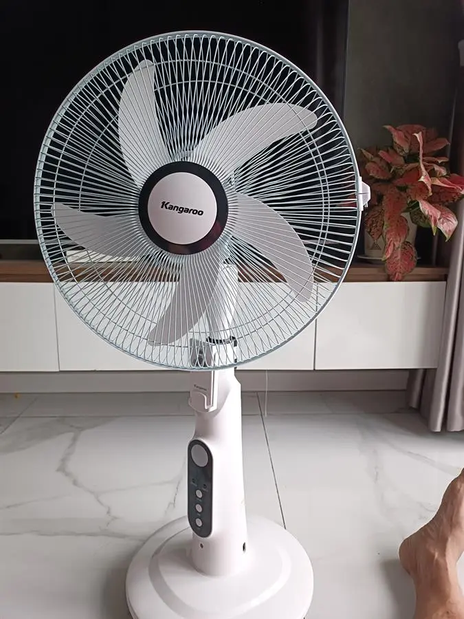Khách hàng review Quạt sạc điện Kangaroo KG738 10