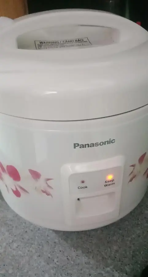 Khách hàng review Nồi cơm nắp gài Panasonic 1 lít SR-MVN10FRAX 5