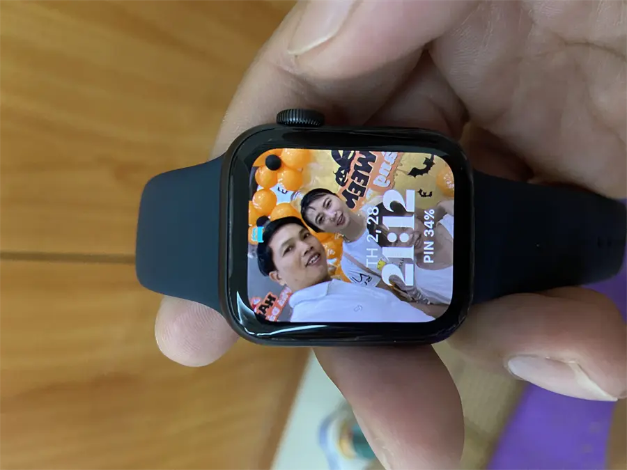 Khách hàng review Apple Watch SE GPS 40mm 4