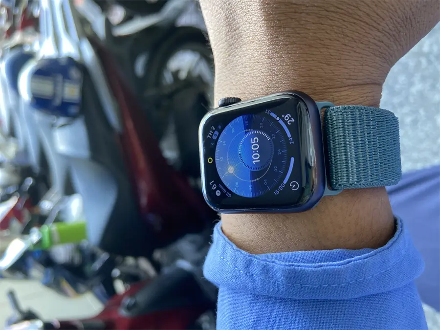 Khách hàng review Apple Watch SE GPS 40mm 2