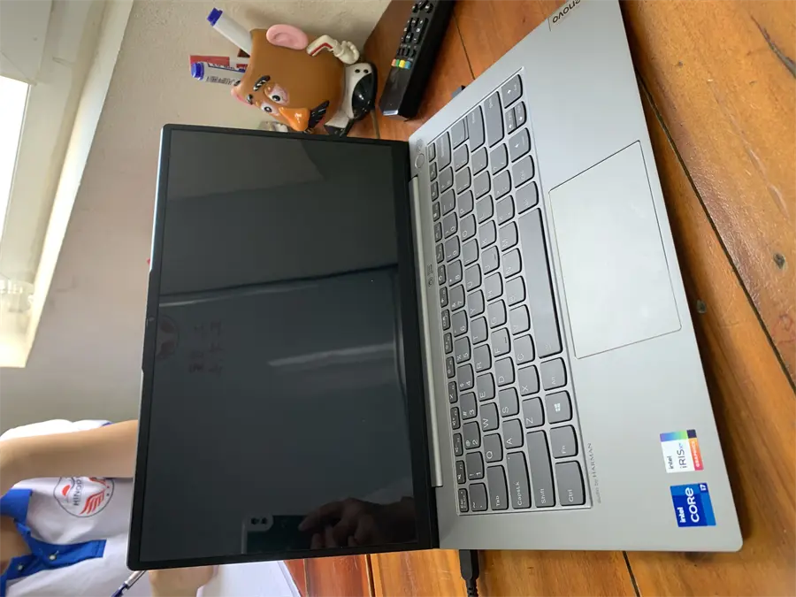 Khách hàng review Laptop Lenovo ThinkBook 14s G2 ITL i7 1165G7/8GB/512GB/Win11 (20VA003RVN) 3