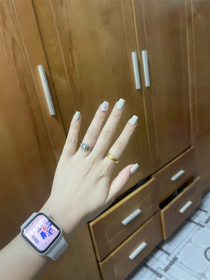 Khách hàng review Đồng hồ thông minh Apple Watch SE 2022 GPS 40mm viền nhôm dây thể thao 20