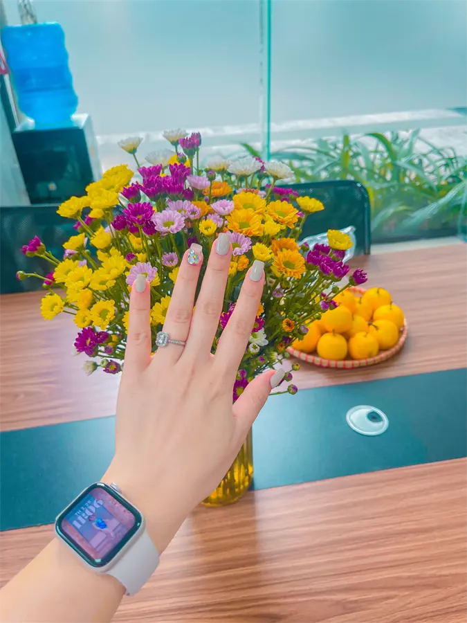 Khách hàng review Đồng hồ thông minh Apple Watch SE 2022 GPS 40mm viền nhôm dây thể thao 22