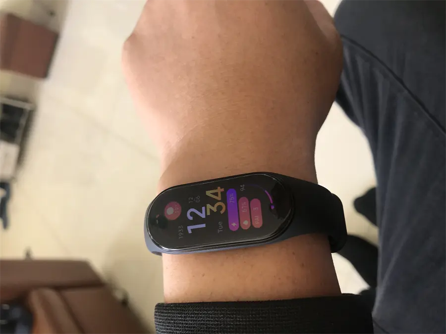Khách hàng review Vòng đeo tay thông minh Mi Band 7 Đen 28