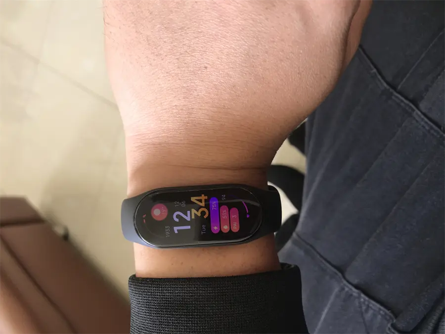 Khách hàng review Vòng đeo tay thông minh Mi Band 7 Đen 27