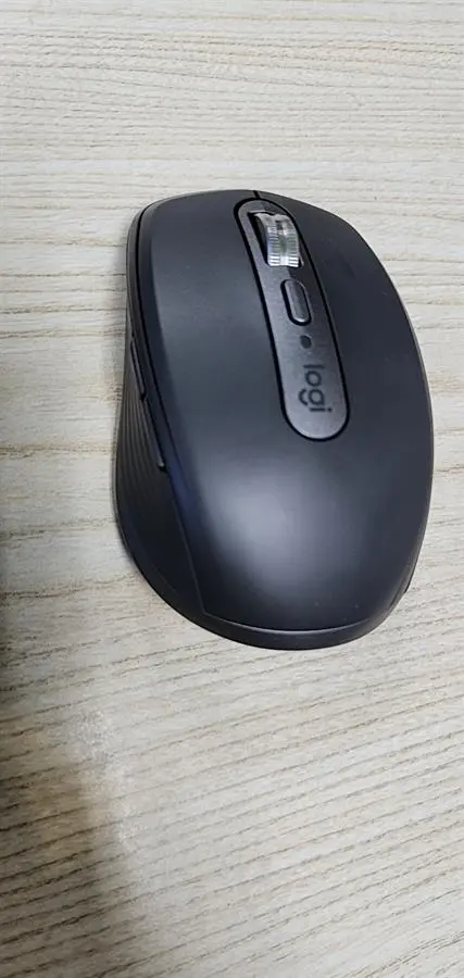 Khách hàng review Chuột Không dây Bluetooth Logitech MX Anywhere 3 Xám 1