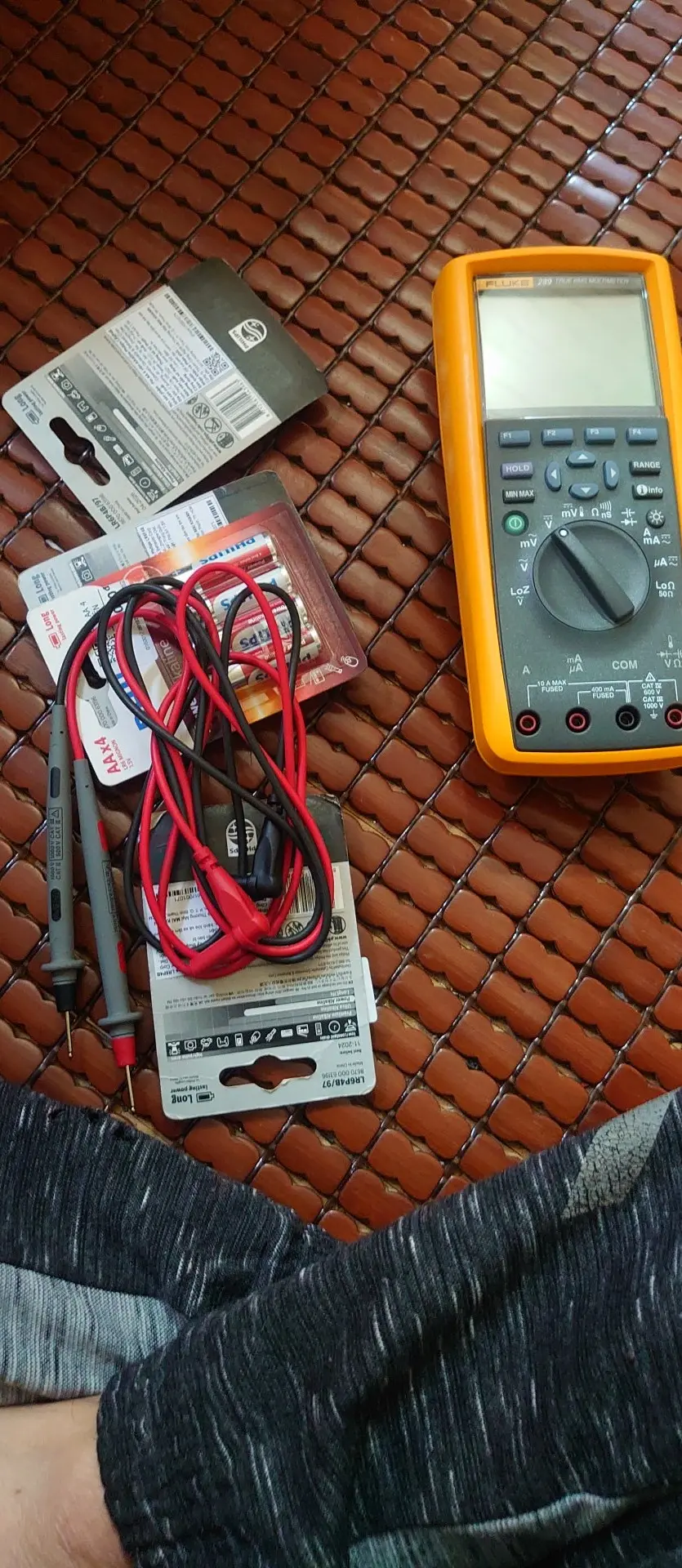 Khách hàng review Pin AA 4 viên Alkaline Philips LR6P4B 1