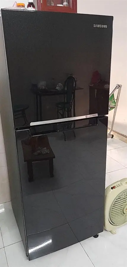 Khách hàng review Tủ lạnh Samsung Inverter 208 lít RT20HAR8DBU/SV 26