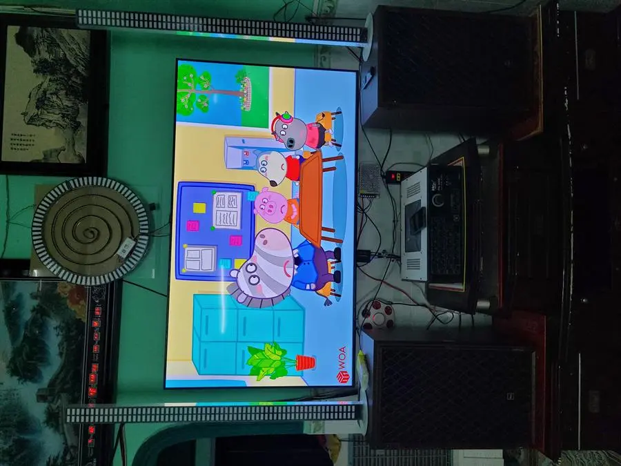 Khách hàng review Smart Tivi Samsung 4K Crystal UHD 65 inch UA65AU8100 20