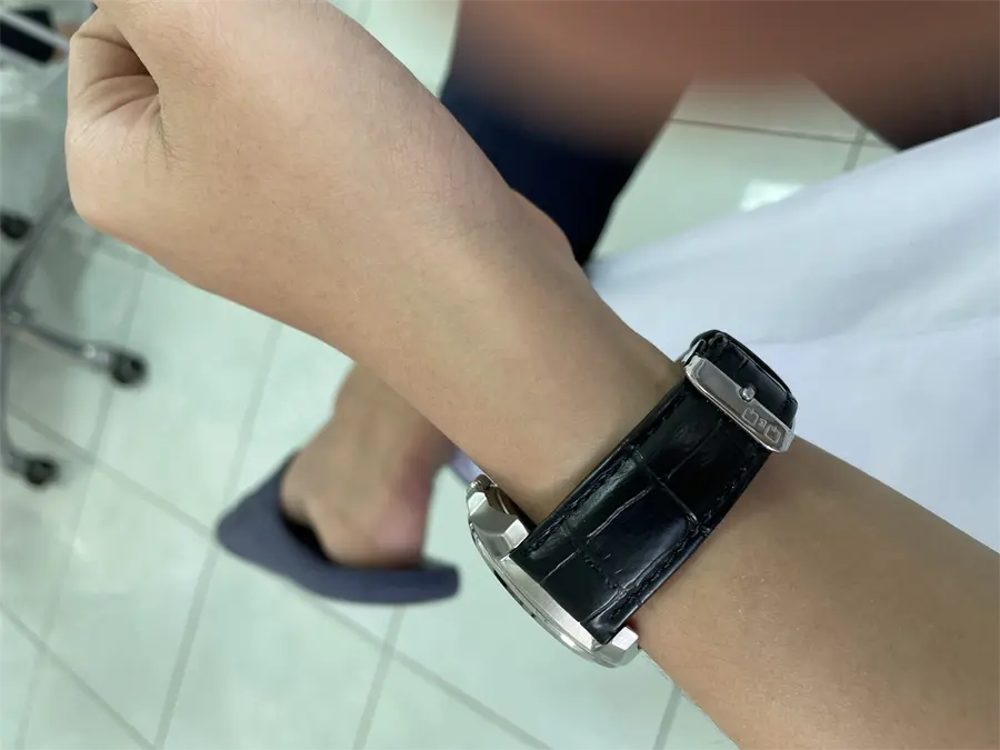 Khách hàng review Đồng hồ Q 4