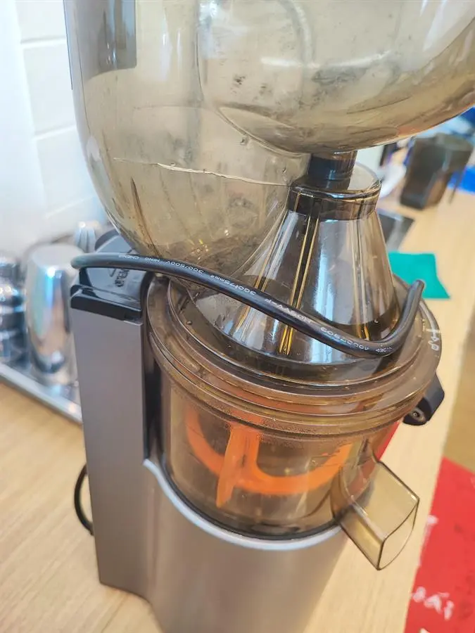 Khách hàng review Máy ép chậm Kangaroo KG200SJ 5