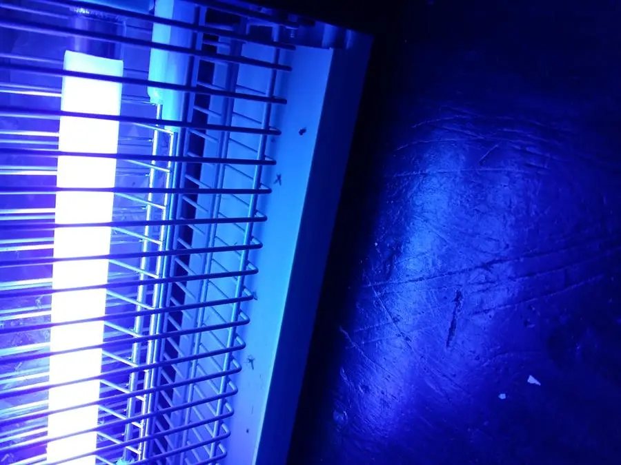 Khách hàng review Đèn bắt muỗi AVA JB20E-2X6W 7