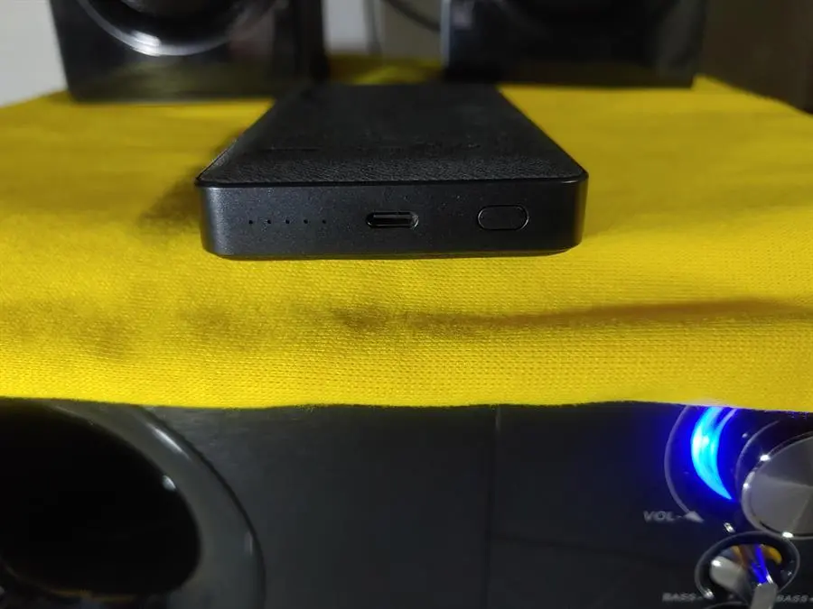 Khách hàng review Pin sạc dự phòng Polymer 10000mAh không dây Magnetic Type C PD 20W Xmobile PowerLite P181P 4