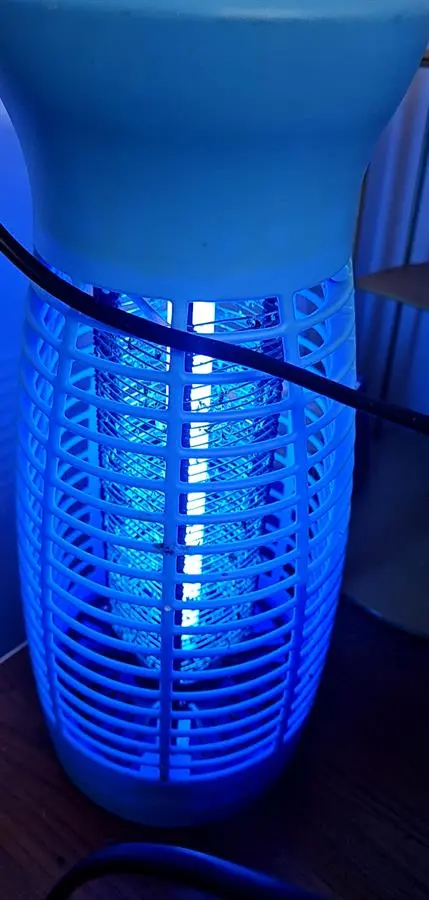 Khách hàng review Đèn diệt côn trùng đa năng Comet CM069 6