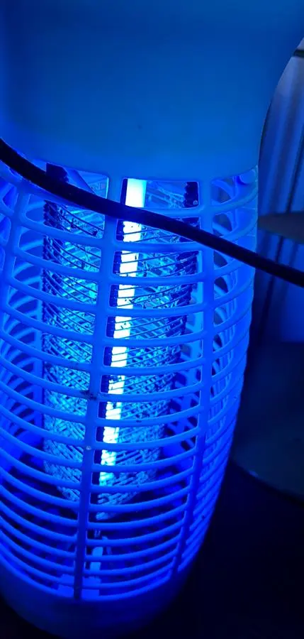Khách hàng review Đèn diệt côn trùng đa năng Comet CM069 7