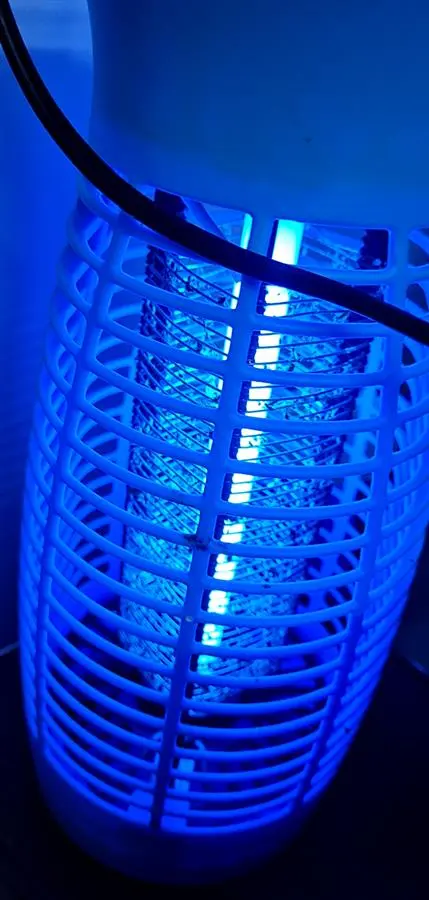 Khách hàng review Đèn diệt côn trùng đa năng Comet CM069 8