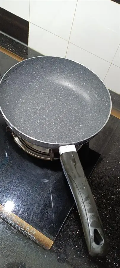 Khách hàng review Chảo nhôm sâu chống dính vân đá đáy từ nắp kính 26 cm Delites CE005-26 5