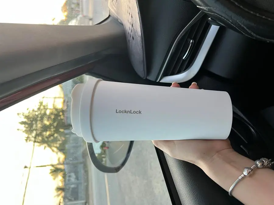 Khách hàng review Ly giữ nhiệt inox 550 ml Lock 1
