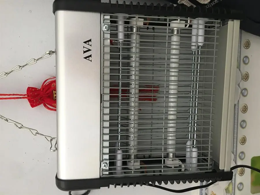 Khách hàng review Đèn bắt muỗi AVA JB20E-2X6W 5