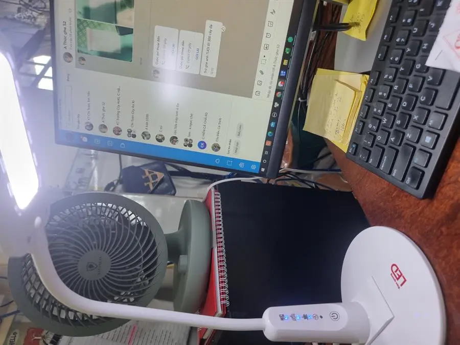 Khách hàng review Đèn bàn học Điện Quang ĐQ LDL04 1