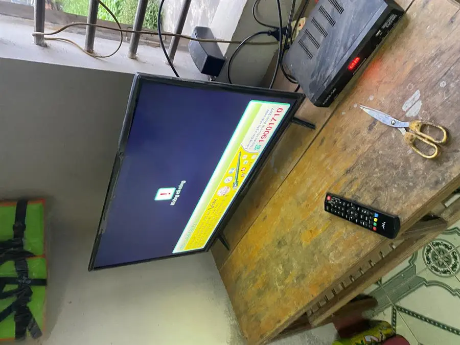Khách hàng review Tivi FFalcon 32 inch 32F1 3