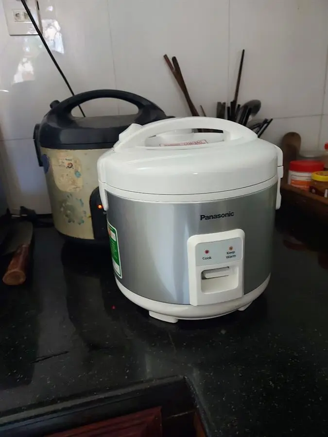 Khách hàng review Nồi cơm nắp gài Panasonic 1 lít SR-MVN107LRA 2