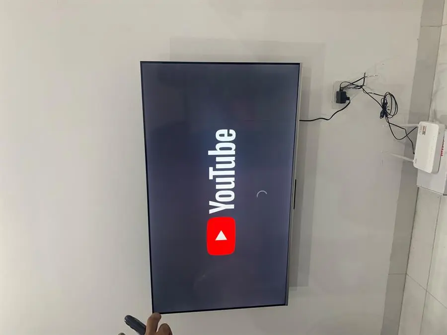 Khách hàng review Google Tivi TCL 4K 50 inch 50P737 1