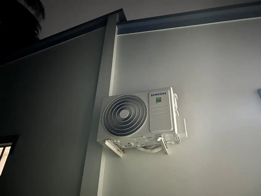 Khách hàng review Máy lạnh Samsung Inverter 1 HP AR09TYHQASINSV 59