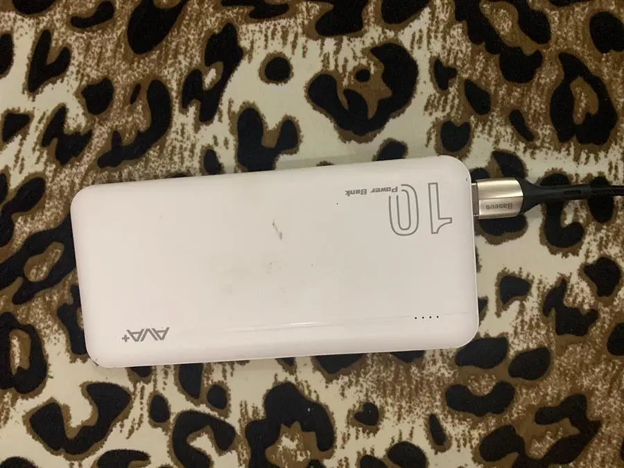 Khách hàng review Pin sạc dự phòng Polymer 10000mAh Type C 10W AVA  PB100S 7