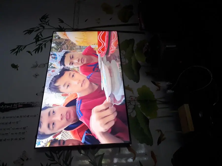 Khách hàng review Smart Tivi Samsung 4K Crystal UHD 65 inch UA65AU8100 19