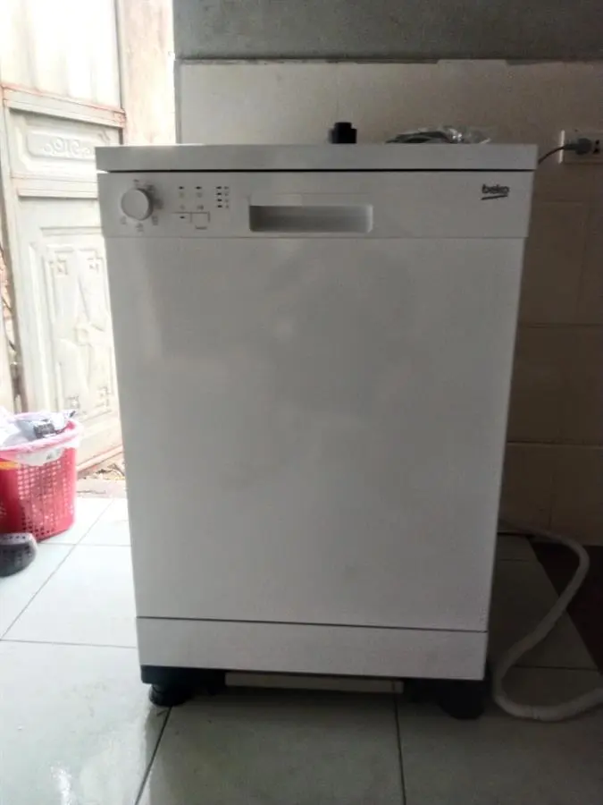 Khách hàng review Máy rửa chén độc lập Beko DFN05311W 2