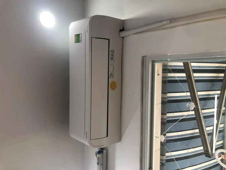 Khách hàng review Máy lạnh Toshiba 1 HP Inverter RAS-H10C4KCVG-V 14