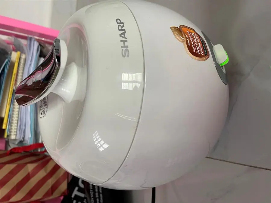 Khách hàng review Nồi cơm điện Sharp 0.72 lít KS-A08V-WH Trắng 2