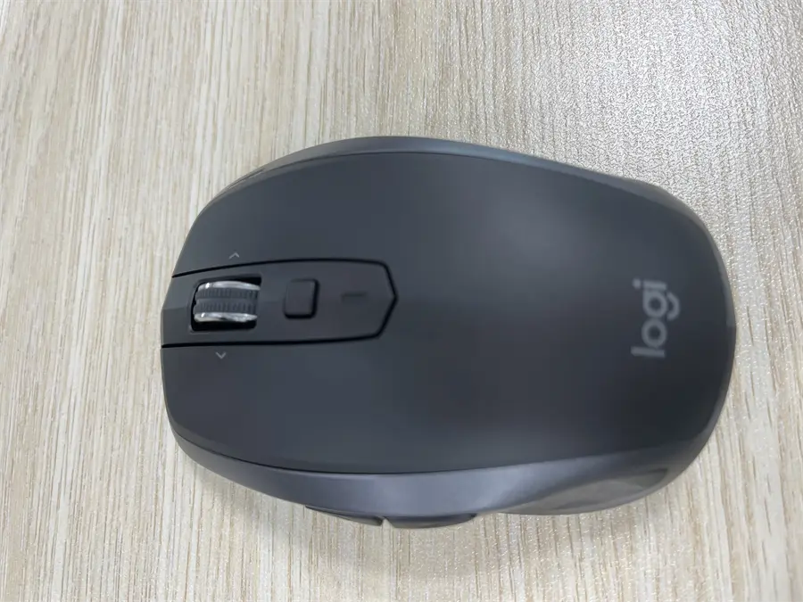 Khách hàng review Chuột sạc Bluetooth Logitech MX Anywhere 2S Đen 1