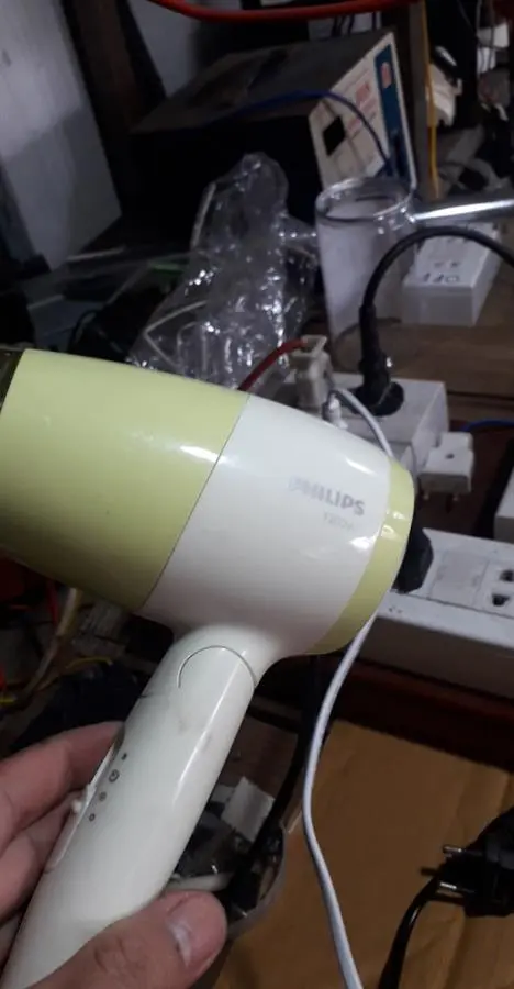 Khách hàng review Máy sấy tóc Philips BHC015 1