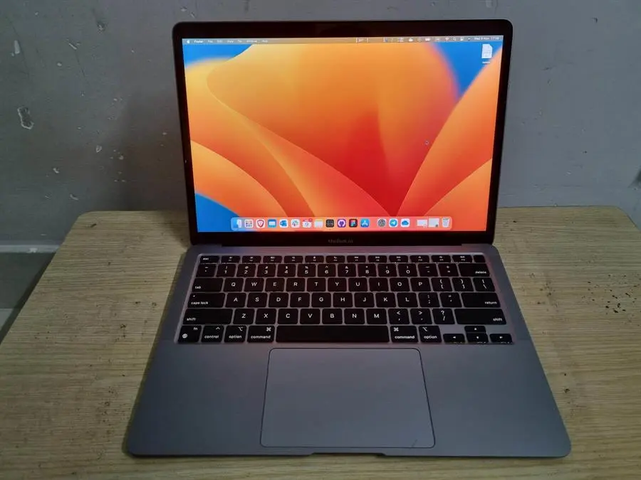 Khách hàng review Laptop Apple MacBook Air 13 inch M1 2020 8-core CPU/16GB/512GB/8-core GPU 3