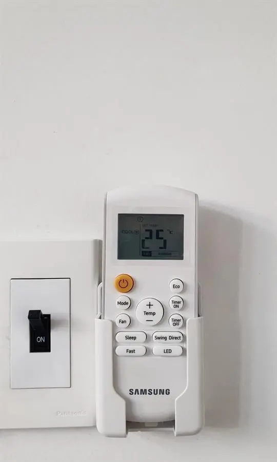 Khách hàng review Máy lạnh Samsung Inverter 1 HP AR09TYHQASINSV 57