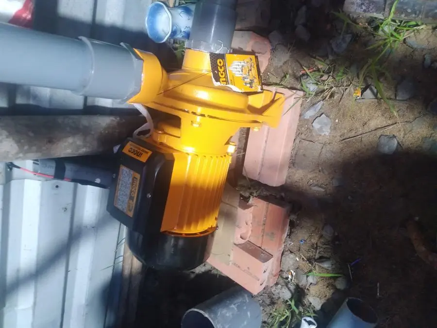 Khách hàng review Máy bơm nước ly tâm Ingco MHF15001 1500W 2