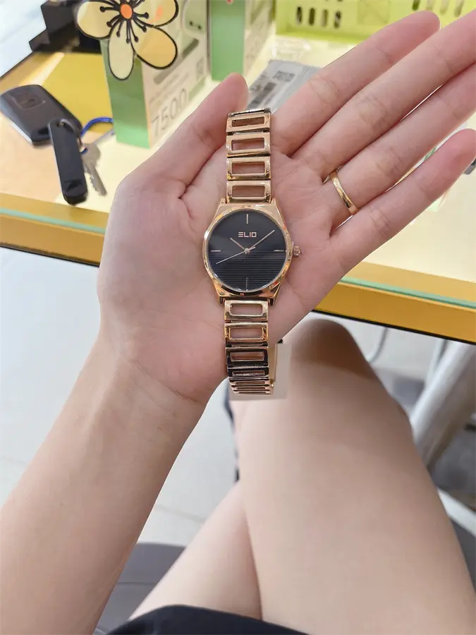 Khách hàng review Đồng hồ ELIO 32 mm Nữ ES091-03 1