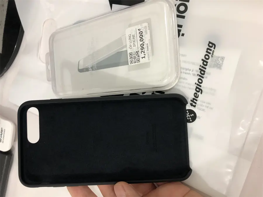 Khách hàng review Ốp lưng iPhone 7 Plus/ 8 Plus Silicone Apple MQGW2 Chính hãng 1