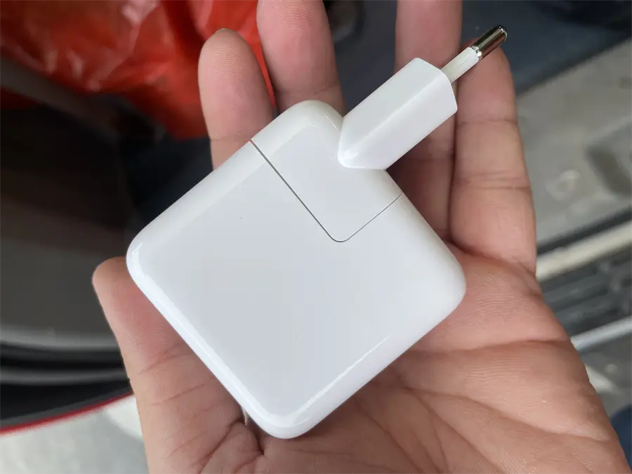 Khách hàng review Sạc nhanh Type-C 30W Apple MY1W2 1
