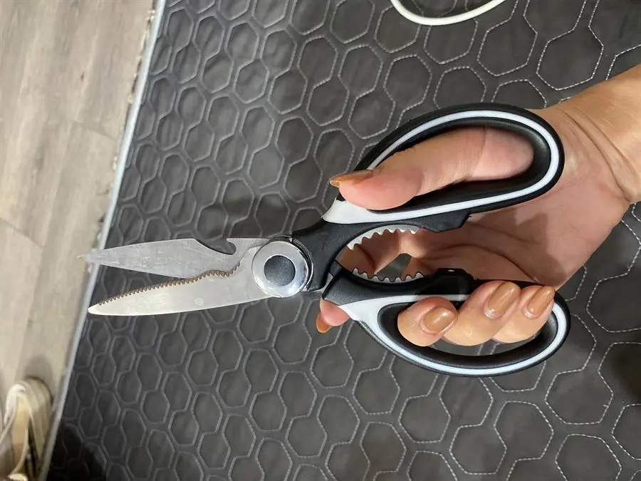 Khách hàng review Kéo nhà bếp đa năng thép không gỉ 2Cr13 Delites LD-9138B 2