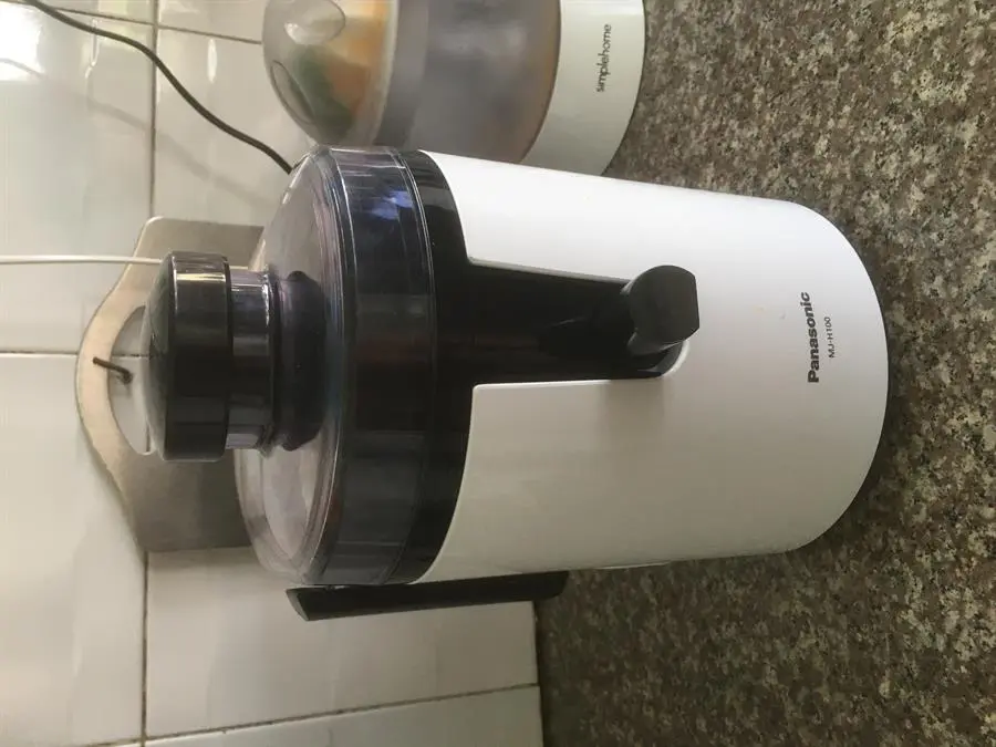 Khách hàng review Máy ép trái cây Panasonic MJ-H100WRA 2