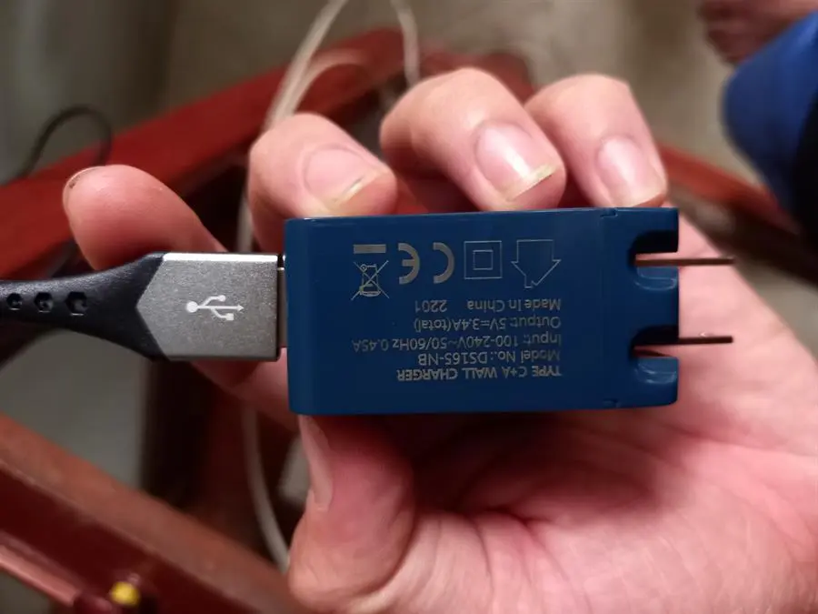 Khách hàng review Adapter sạc 2 cổng USB Type C 15W Xmobile DS165-NB 2